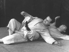 moshe feldenkrais che pratica il judo